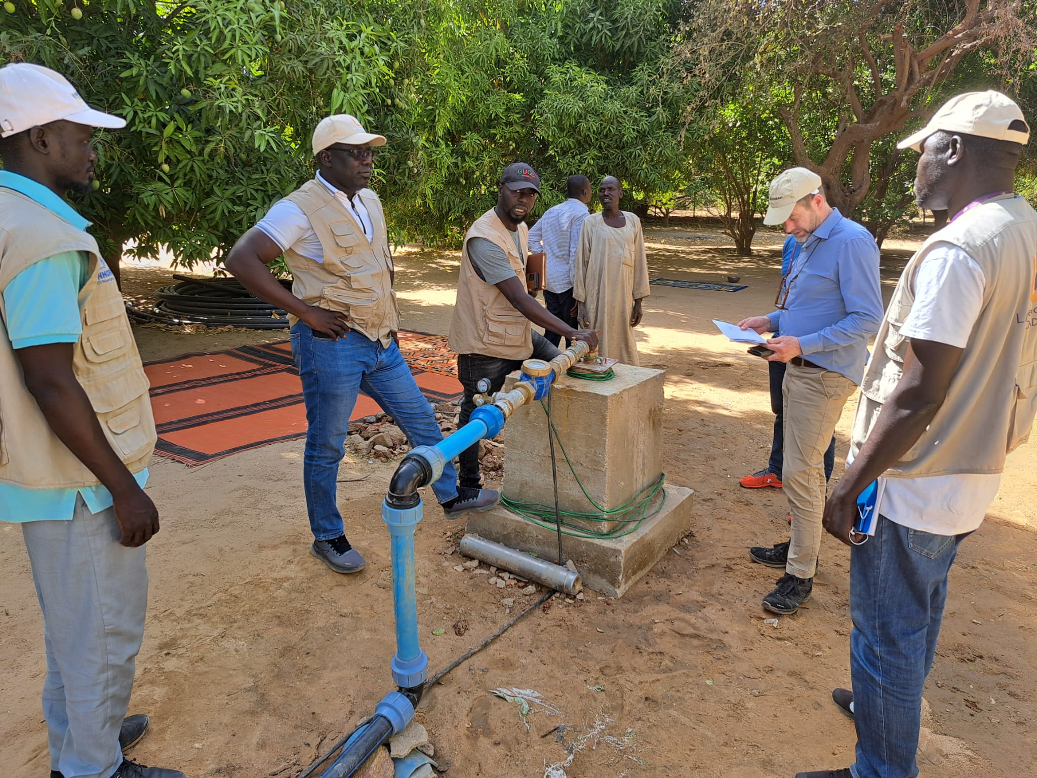 Peter Drummond  inspicere WASH projektet i Tchad