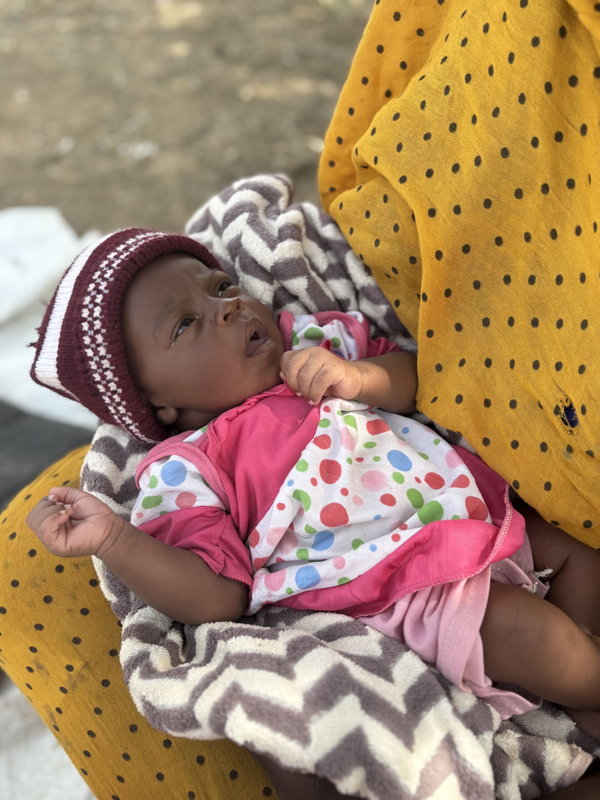 Luna var kun fem måneder gammel, da hun sammen med sin mor drog på flugt fra Sudan. I dag hjælper vi familier som Lunas med at skabe en ny begyndelse gennem køkkenhaver.